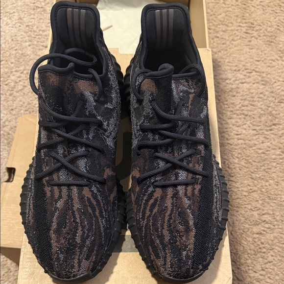 Yeezy Boost 350 V2 MX Rock - Picture 1 of 5